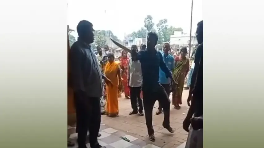 Man unleashes terror by wielding sword at Odisha Gramya Bank