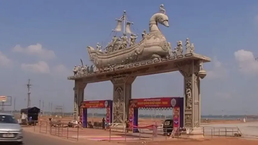 Cuttack Bali Yatra: Traders. vendors oppose online plot registration