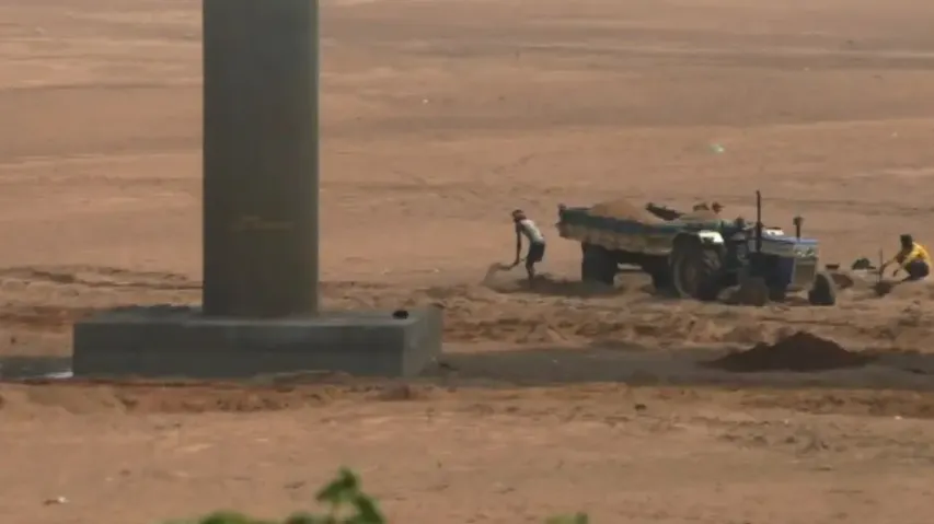 Illegal sand quarrying poses threat to T-Bridge in Cuttack