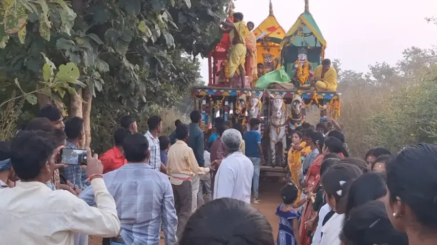 Chariot of Holy Trinity rolls out untimely in Nuapada, triggers resentment