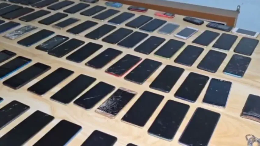 Talcher police arrests 7 dacoits, seizes over 120 mobile phones worth around Rs 15 lakh