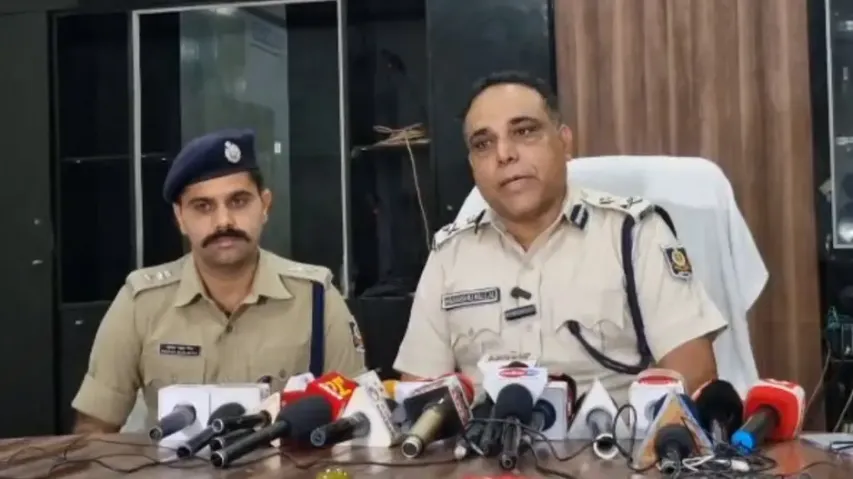 Bargarh district police claimed on Sunday to have cracked a burglary bid case at Utkal Grameen Bank 