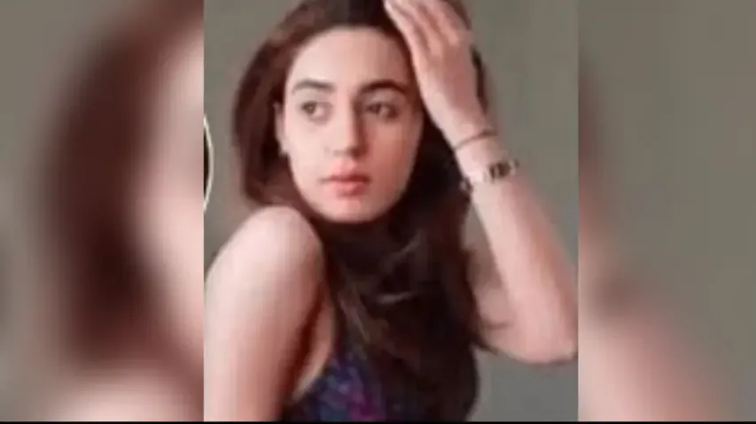 Pakistani model Samra Chaudhry's 3 private videos leaked on social media!