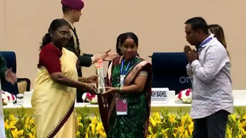 President Murmu awards Odisha Panchayats on National Panchayat Awards