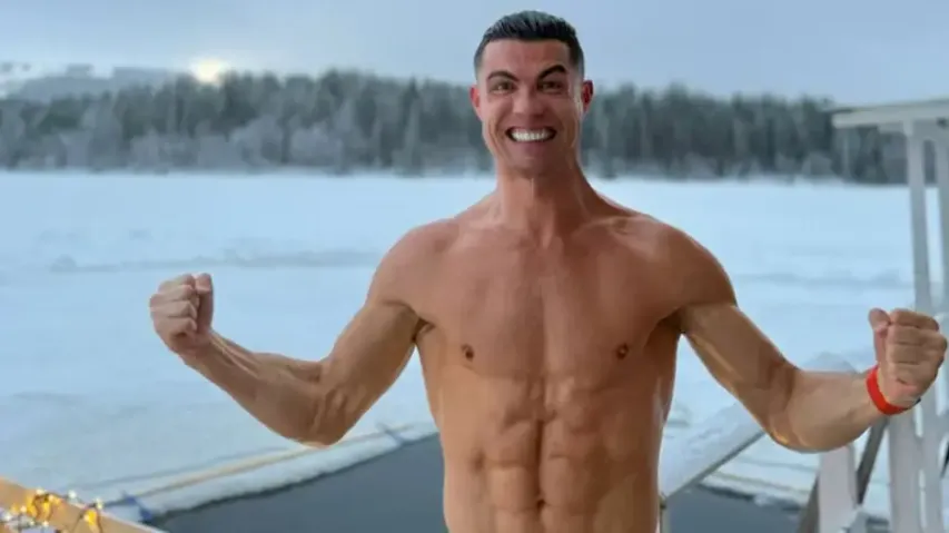 “Throw Messi in it:” Internet reacts to half-naked Cristiano Ronaldo diving in ice-cold pool