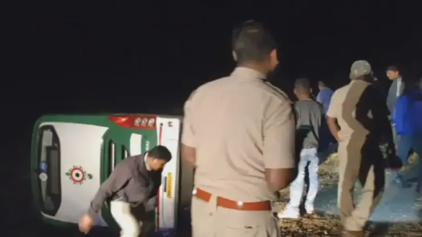 OSRTC bus en route to Puri rams into electric pole, several devotees injured