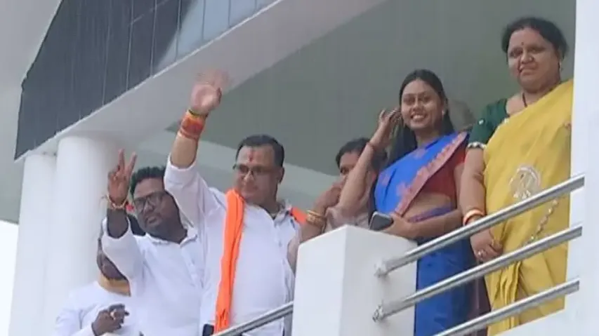 Political setback for BJD as Mahakalapada block chairperson loses trust vote