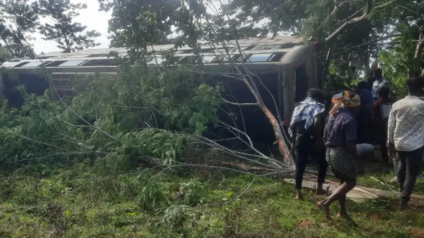 Over 70 passengers’ returning from Hyderabad trapped as bus overturns in Odisha, rescued