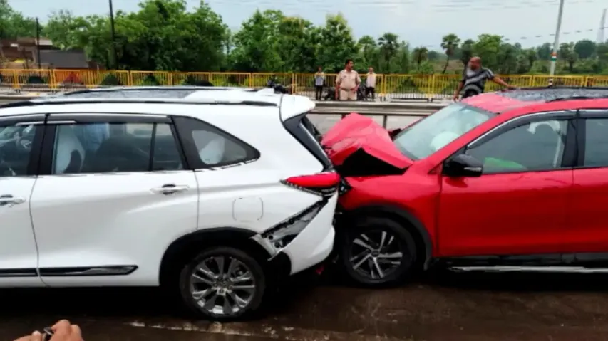 Former Odisha CM Hemananda Biswal’s wife and daughter injured in road accident