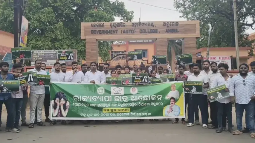 BJD student & youth wings stage agitations across Odisha over rising crimes against women