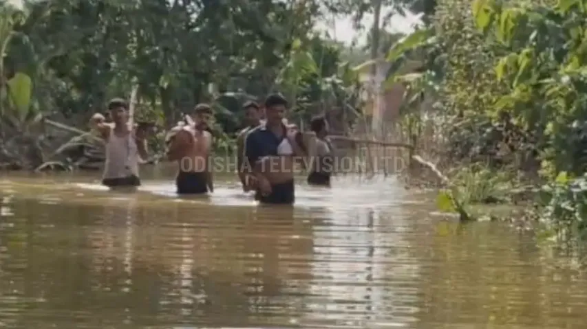 Odisha flood: Subarnarekha river breaches danger mark, 30 villages in Balasore affected