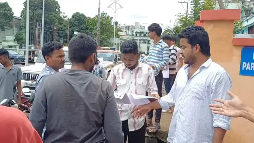 Alleged neglect, corruption at SCB Cuttack: BJD student wing’s protest faces doctors’ ire