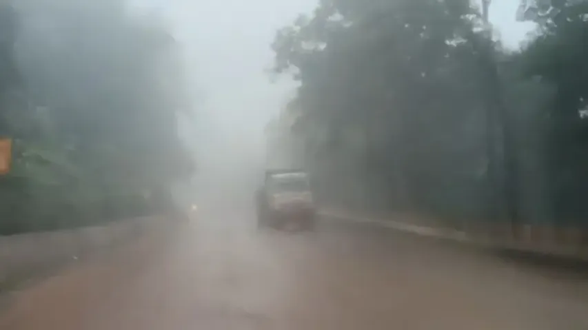 ‘Unseasonal’ thick fog engulfs western Odisha amid rainfall predictions