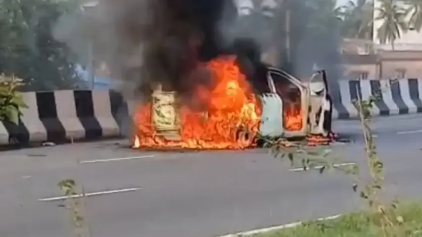 Car catches fire, WB family narrowly escapes in Odisha