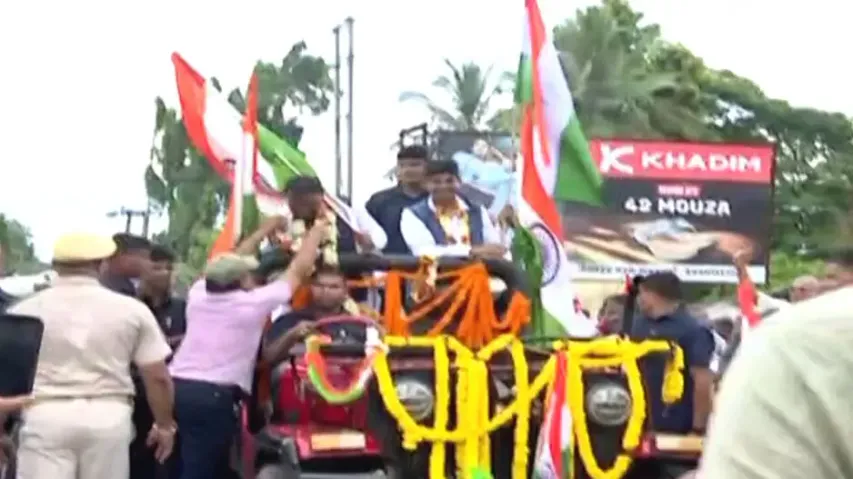 CM joins grand Tiranga Yatra in Cuttack; ‘Har Ghar Tiranga’ spirit echoes through city