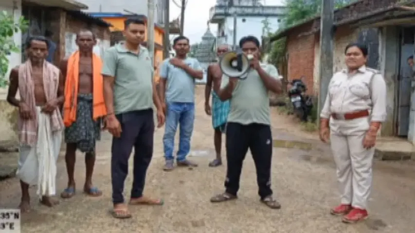 Crocodile spotted in Mahanadi, forest dept issues alert in Subarnapur