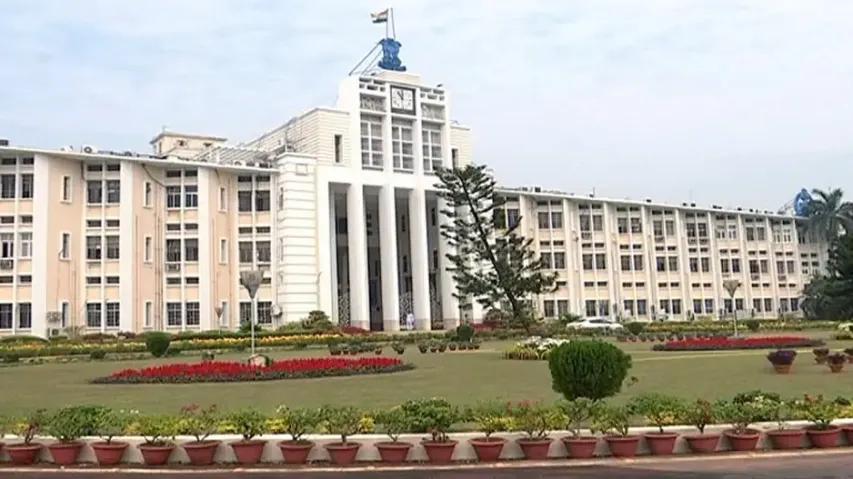 Odisha babus under scanner; crackdown begins on non-performer, corrupt officials