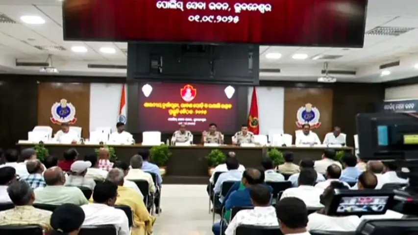 Durga Puja 2025: Use of DJ music, laser lights, firecrackers restricted in Twin City