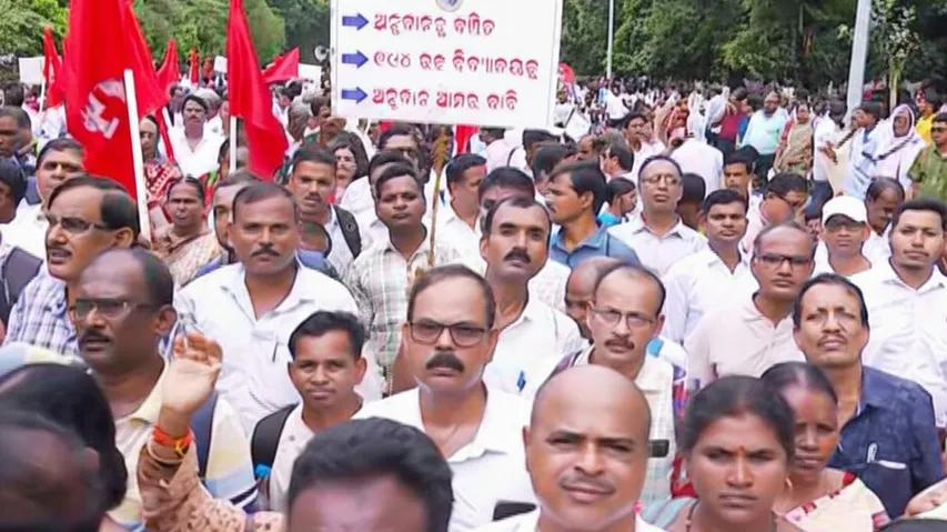 Teachers’ protest; Odisha govt holds talks, sets up Committee to examine demands