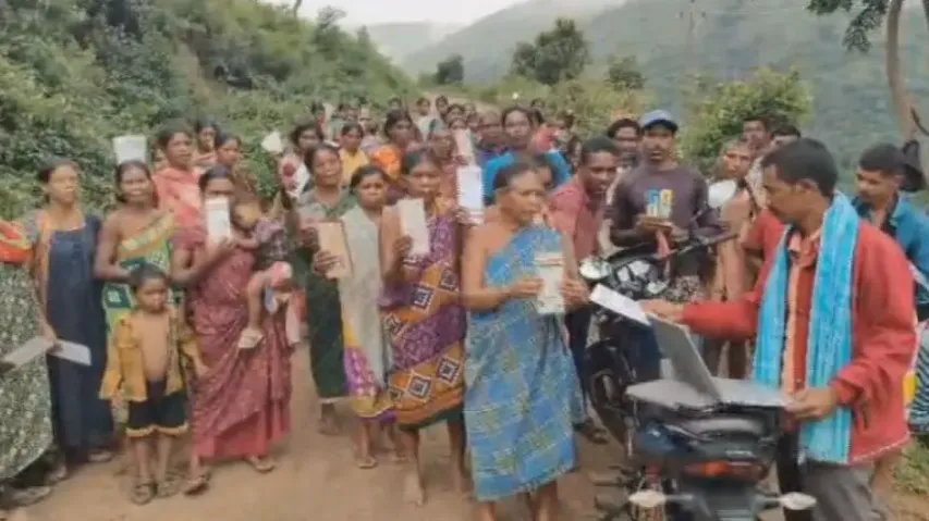 3 km walk to get mobile network! Digital divide hits villages in Ganjam and Koraput