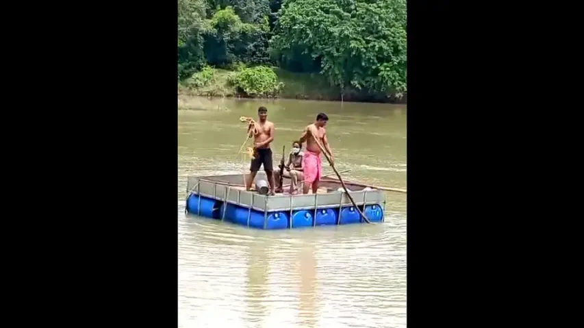 Odisha mining officer, police jump into river to catch sand mafias, 5 vessels seized