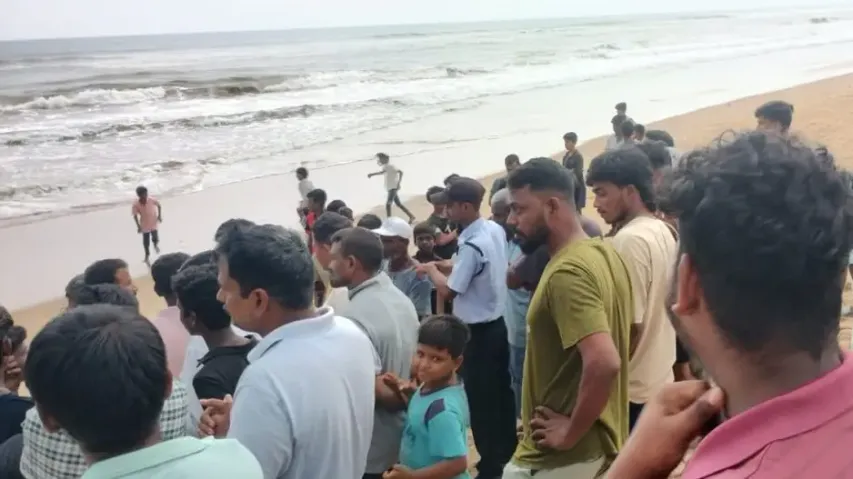 Youth goes missing while bathing in sea in Ganjam