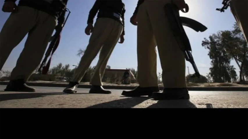 Cash worth Rs 2.5 lakh looted from bike’s dickey