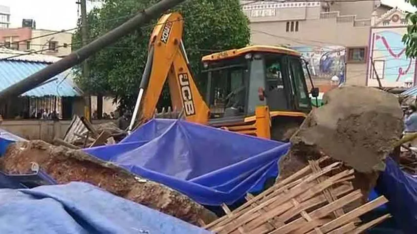 Clampdown on Dalalraj: Unauthorised outlets near Bhubaneswar RTO demolished
