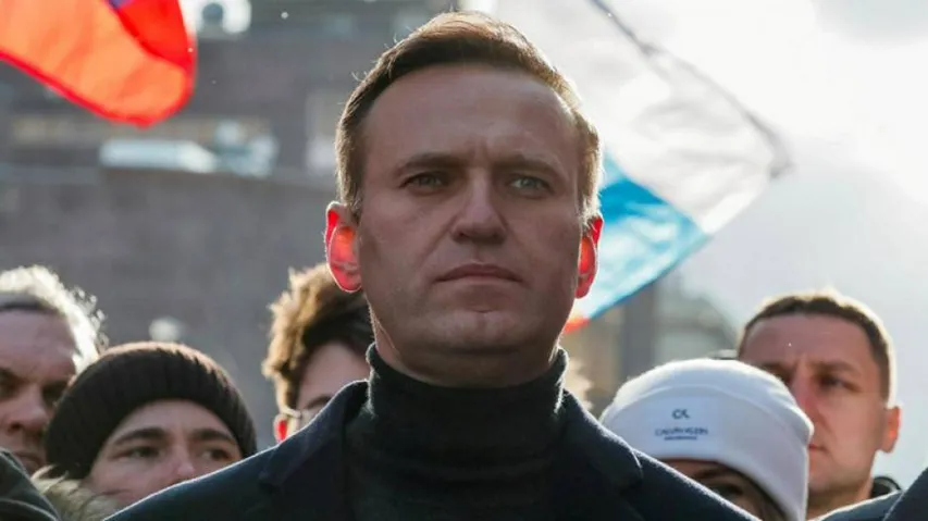 Russian Opposition Leader Unconscious After Suspected Poisoning