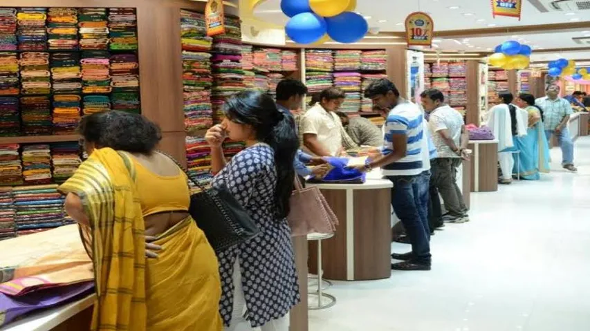 City shopaholics opt for fusion outfits this Diwali