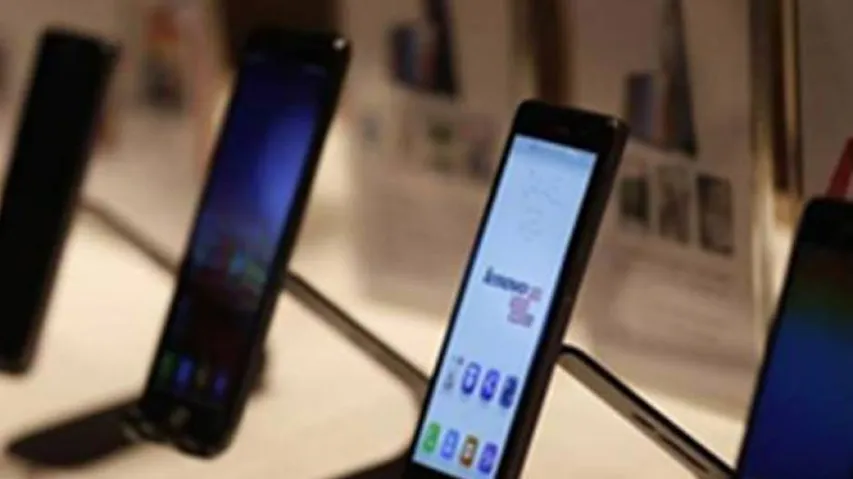 India Smartphone Market Set To Recover By 40%