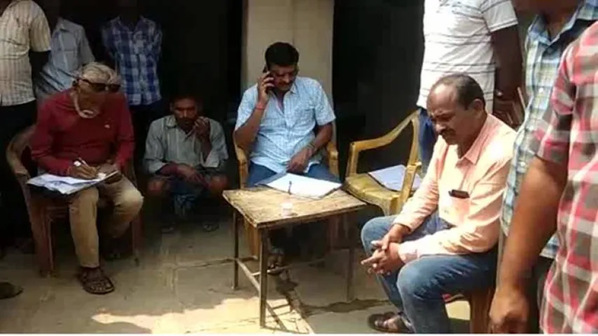 Youth kills father, nabbed while attempting to bury him inside house