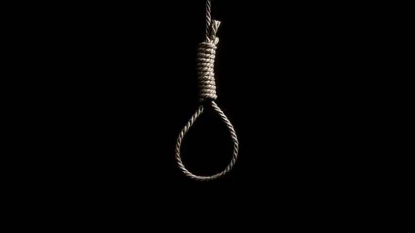 19-year-old student commits suicide