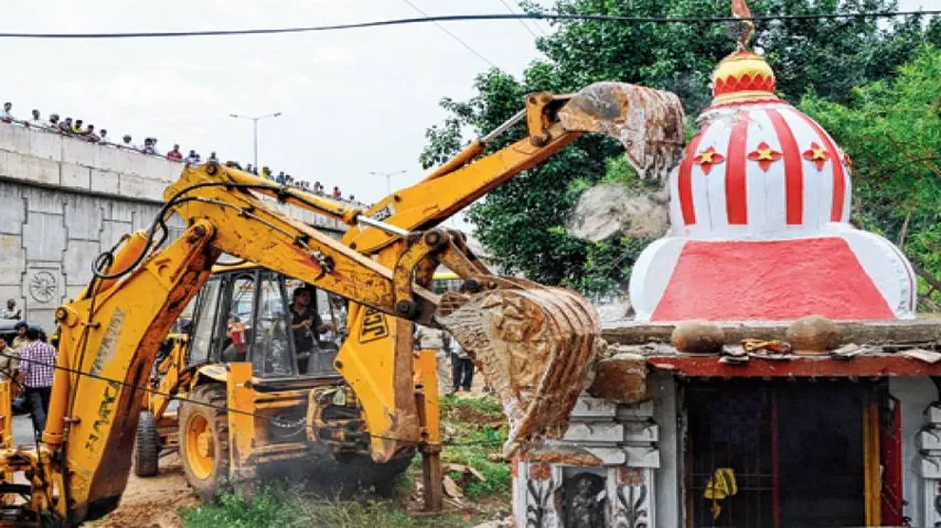 Panel to decide on demolition of religious establishments: SC