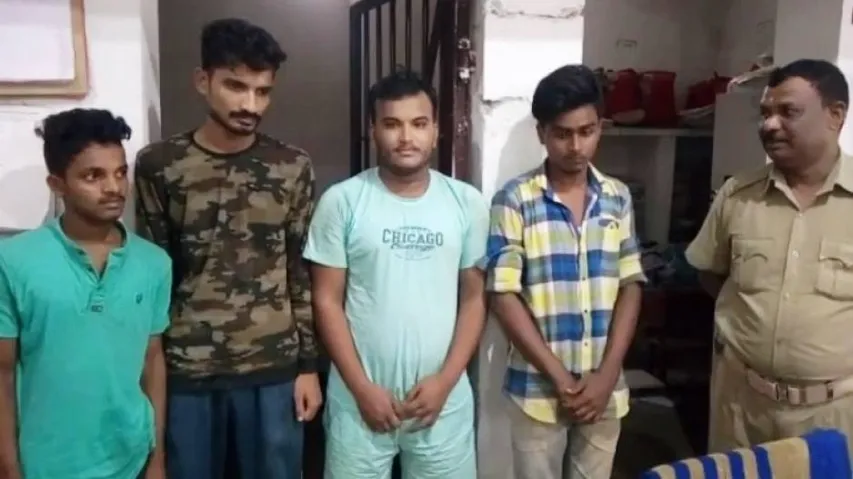 Four held for stealing mobile tower battery