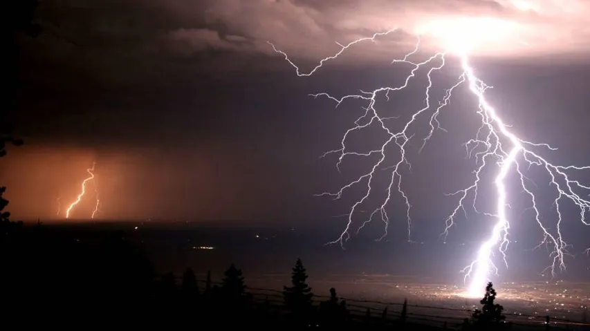 Warning! Met issues thunderstorm alert for 6 Odisha districts