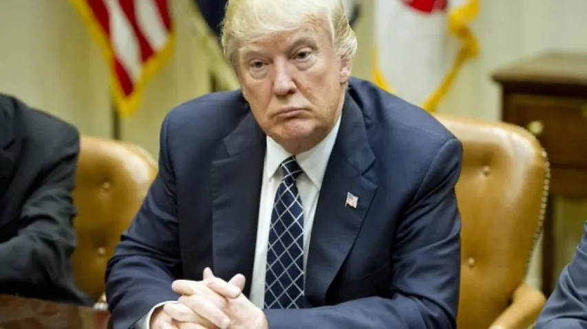 Trump 'ready to testify' over Comey conversations