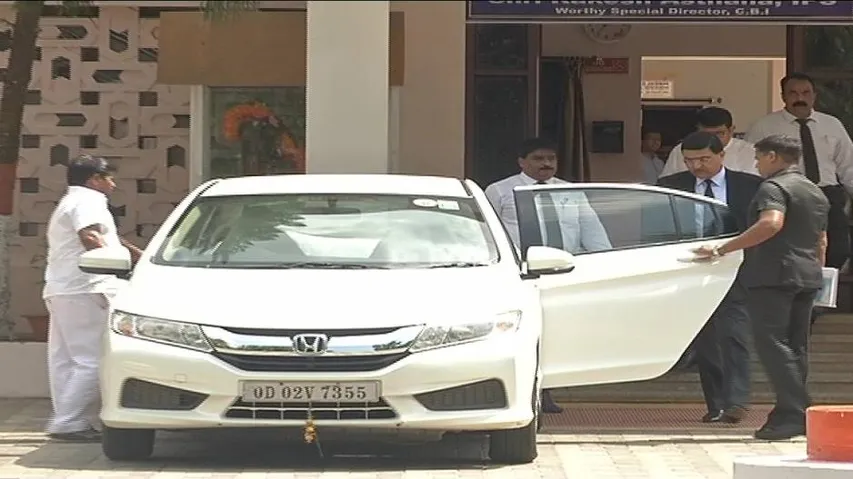 CBI special director reviews chit fund cases in Odisha