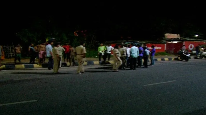 Speeding car injures two sleeping on pavement