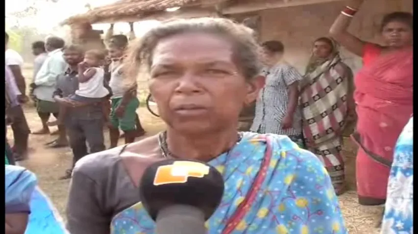 Villagers garland contractor with shoes in Mayurbhanj district