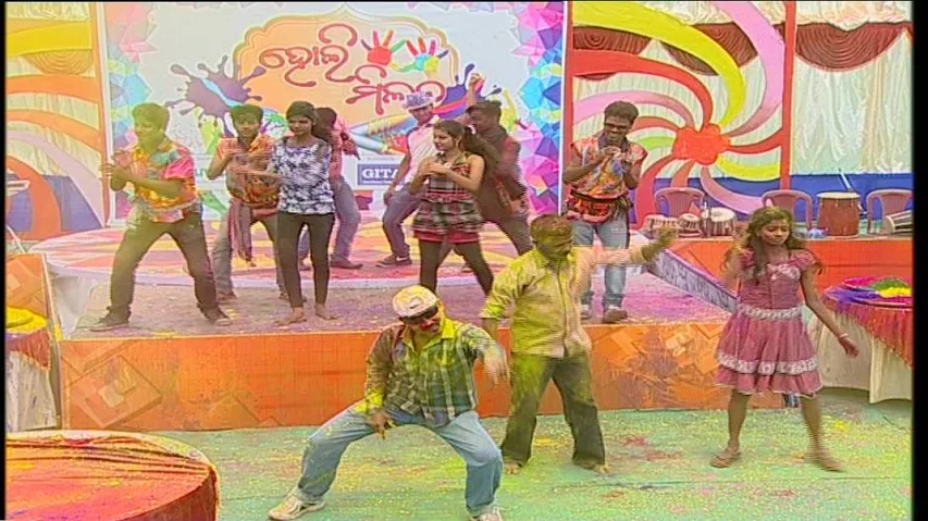 Odisha dips in Holi fervour