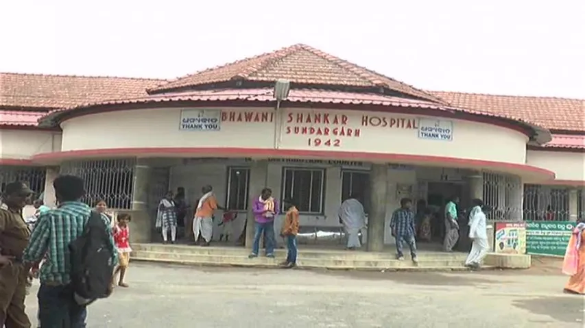 Man sets ablaze wife over family feud