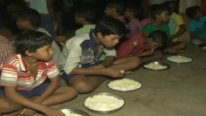 Deprived of complete meal, school students make do with only rice & salt