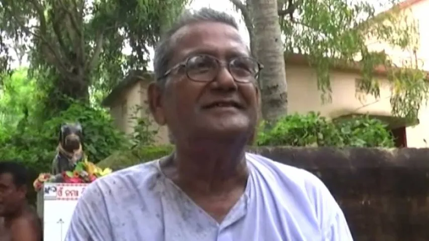 77-year-old retired teacher continues to teach sans salary