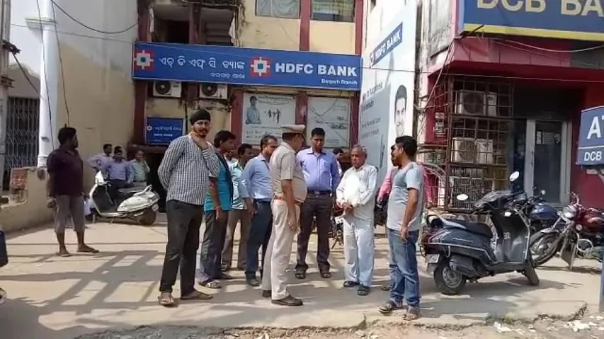 Miscreants loot Rs 4 lakh from businessman in Bargarh