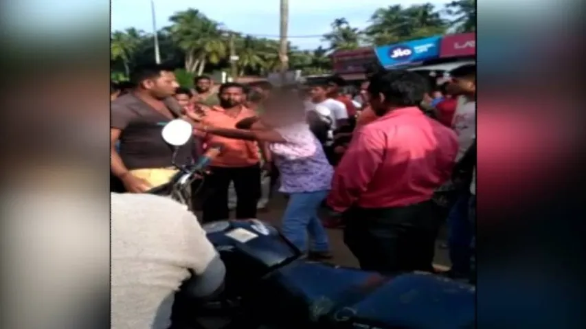 Woman thrashes man for obscene gesture