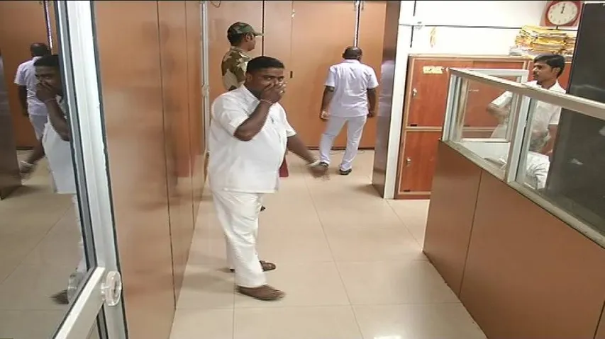 Oh that stinking feeling! Dead rats in building affect OHRC functioning