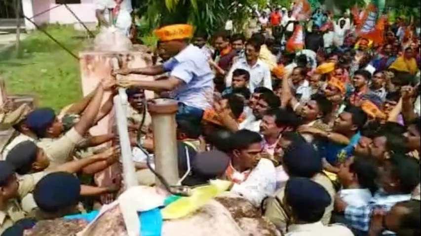 BJP activists ransack Parjang block office