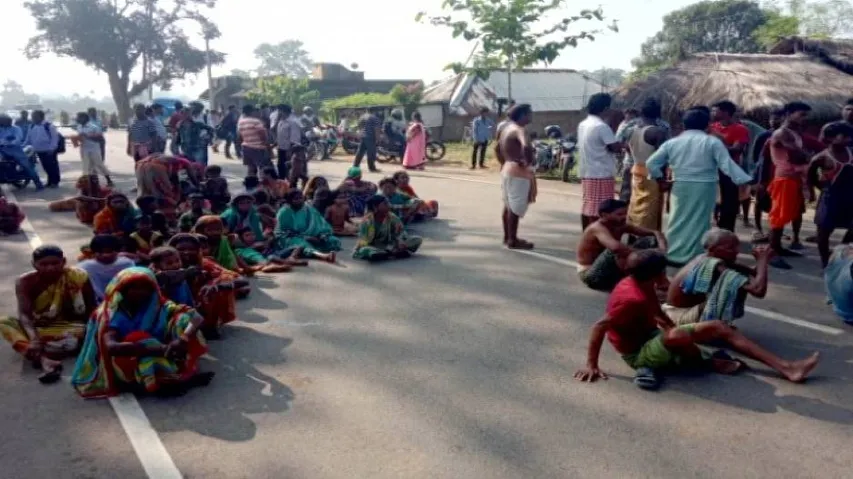 1 dies, 3 critical in separate road accidents