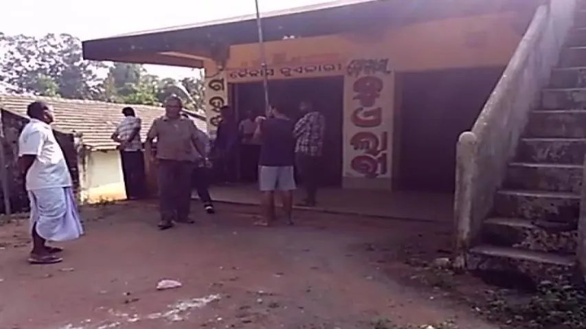 Miscreants rob gold jewellery worth Rs 20L